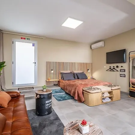 Super - T0 Seixal (Madeira)